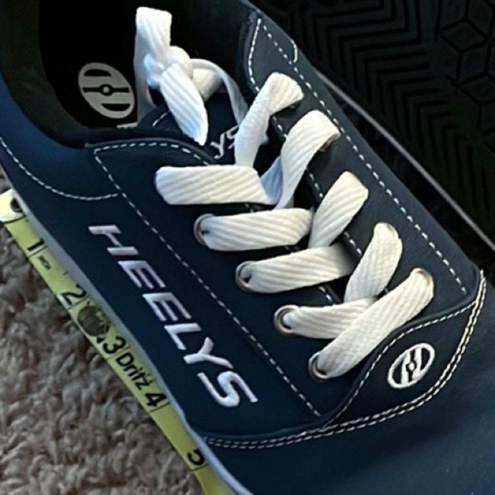 Heelys Blue and White Canvas Sneakers